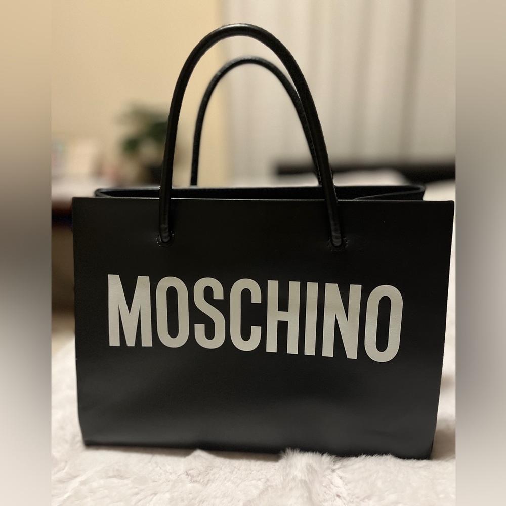 Moschino tote without straps